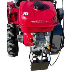 3 vitesses avant, 1 arrière 