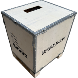 Caisse bois compacte
